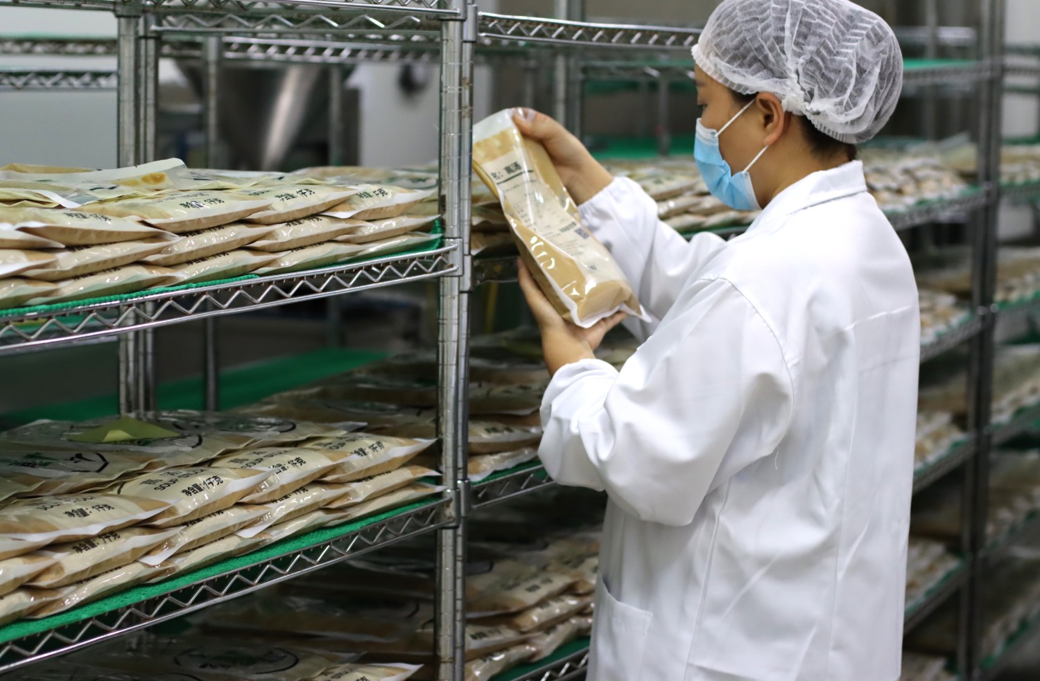 康德食品麻辣口味操作視頻-公司提供貼牌定制，免費送技術的服務，開店無需大廚，簡易操作，快速標準化出餐